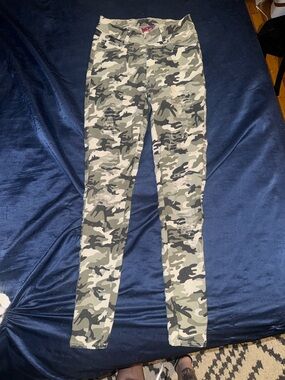 Camouflage Ripped Skinny Jeans